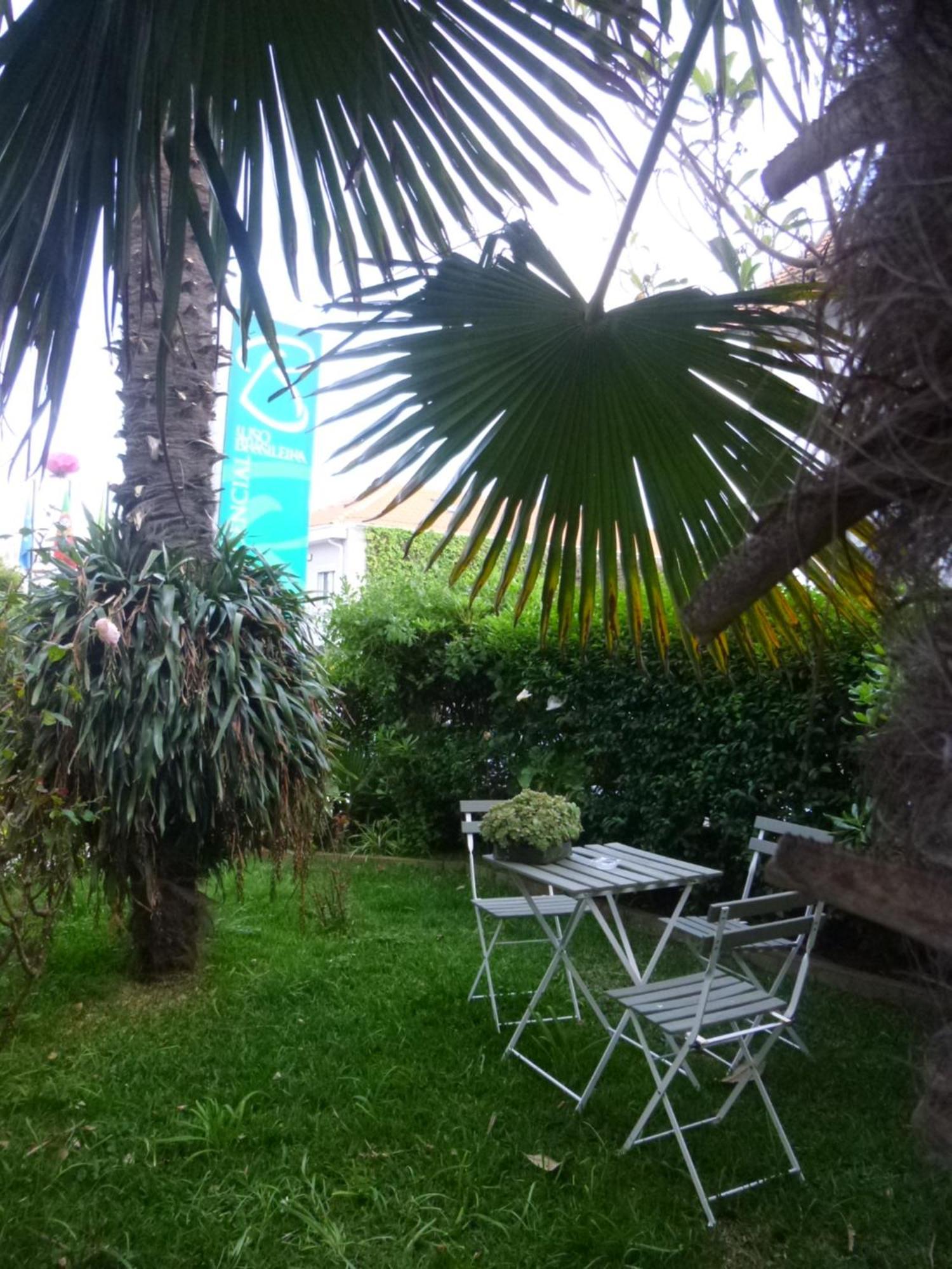 Готель Residencialusobrasileira Леса-да-Палмейра Екстер'єр фото